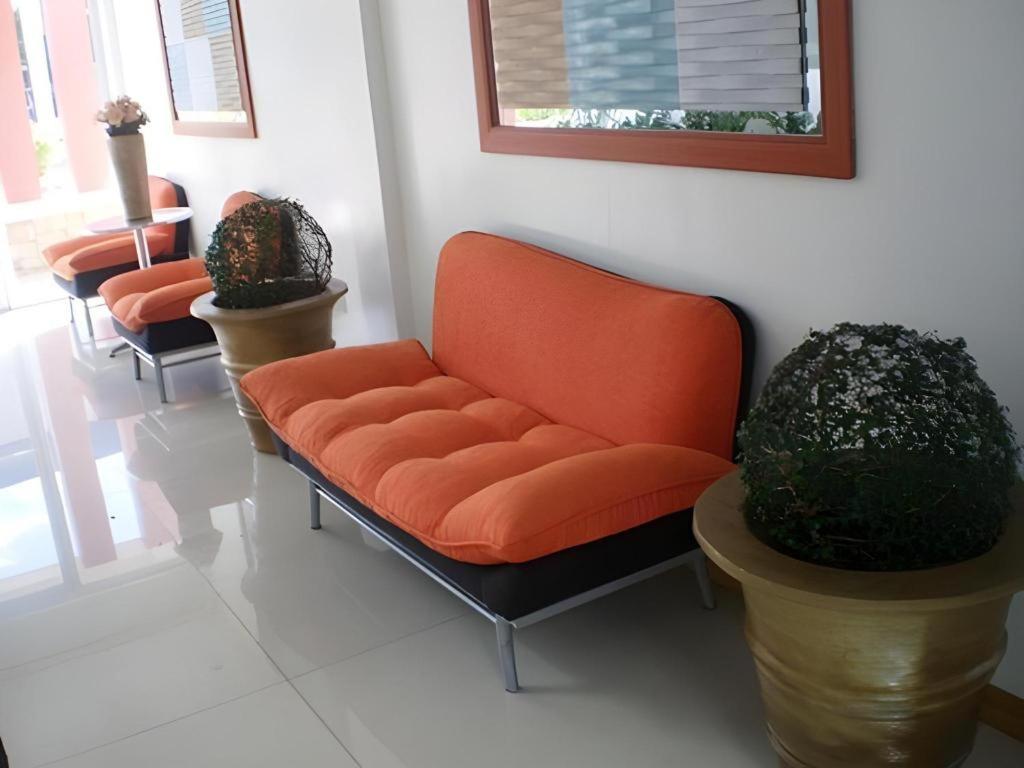 Regal Plaza Hotel Nabua Екстериор снимка