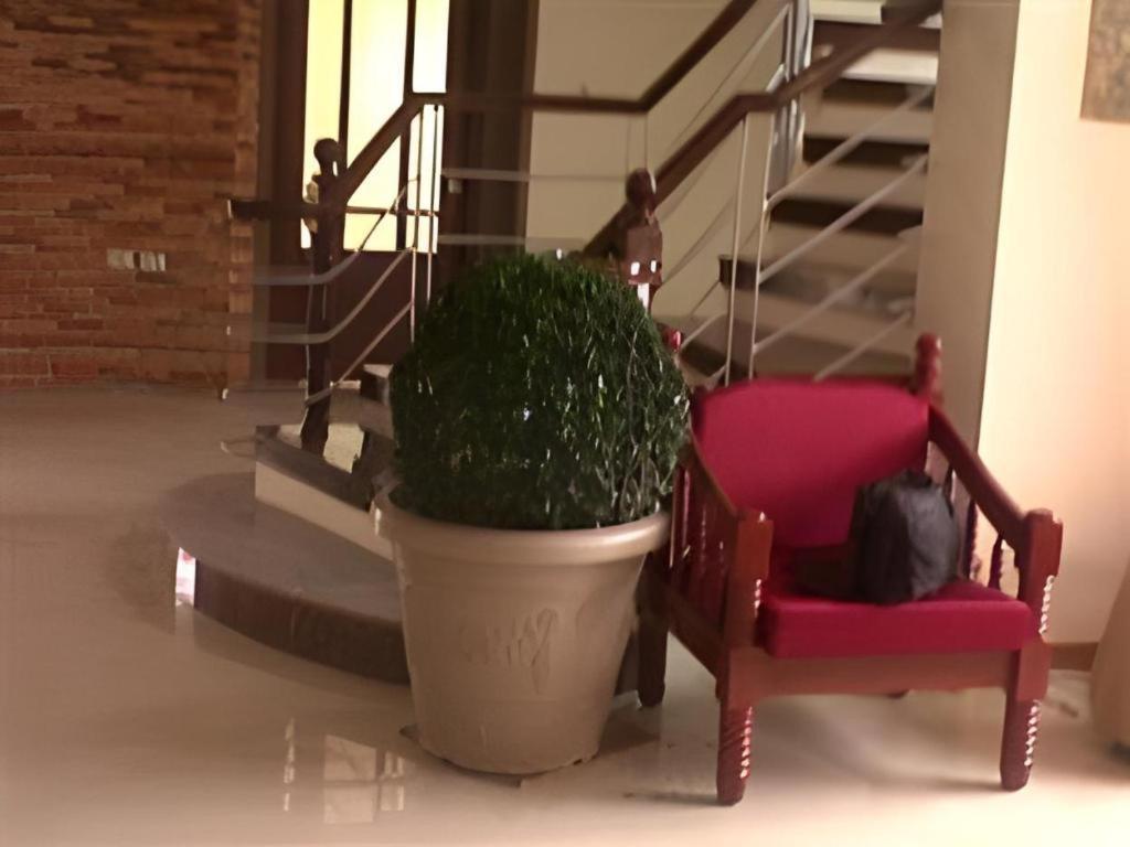 Regal Plaza Hotel Nabua Екстериор снимка