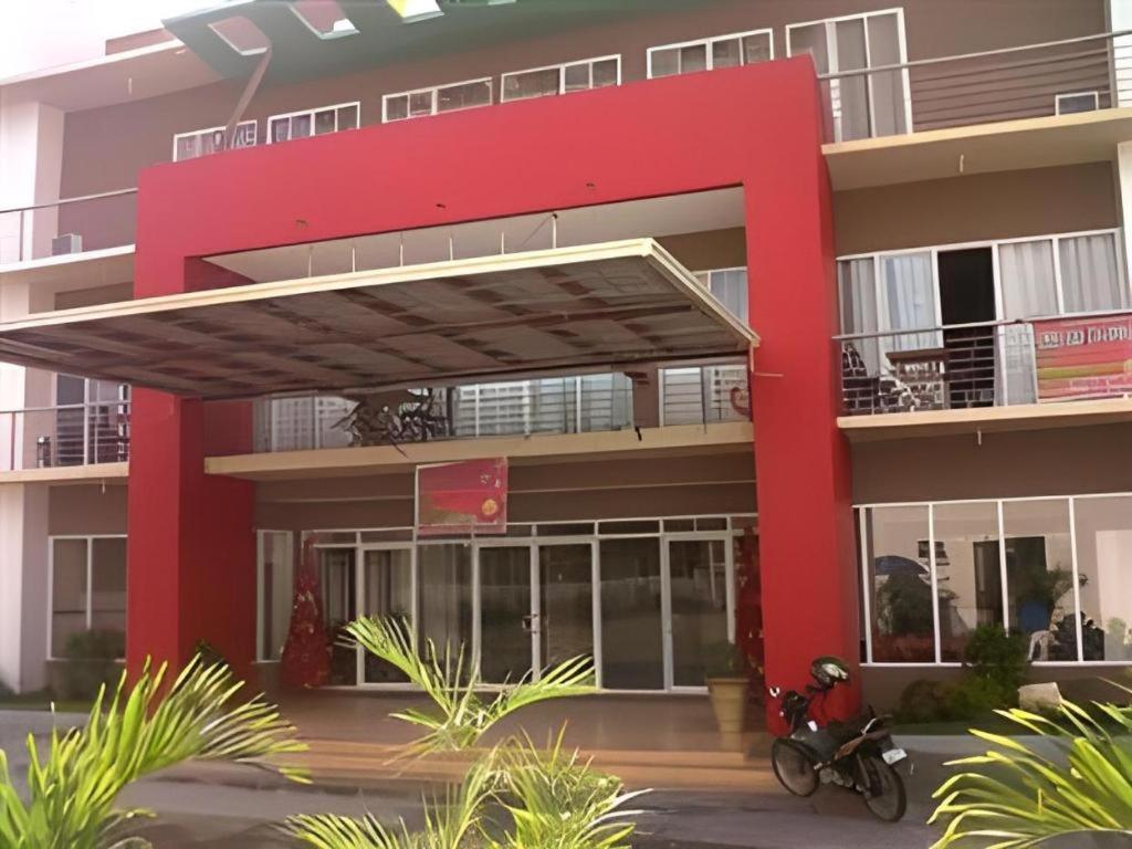 Regal Plaza Hotel Nabua Екстериор снимка